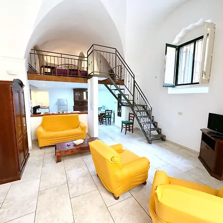 Vico Del Theutra Appartement Lecce Buitenkant foto